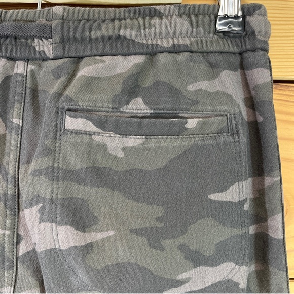 Athleta Farallon Jogger 4 Green Camouflage Camouflage Drawstring Tapered - Picture 11 of 16